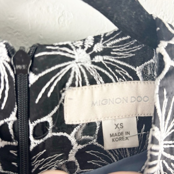 Mignon Doo Lace Short Sleeve A-Line Dress Size XS Black Blue Cocktail Party - Picture 5 of 8